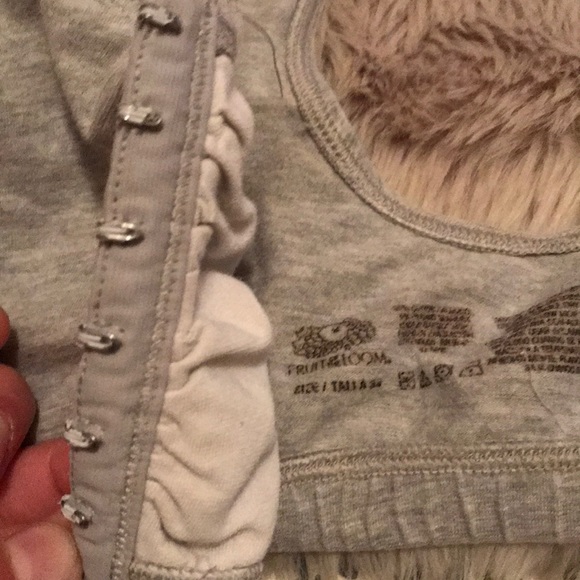 Grey front clasp sports bra - Picture 3 of 3